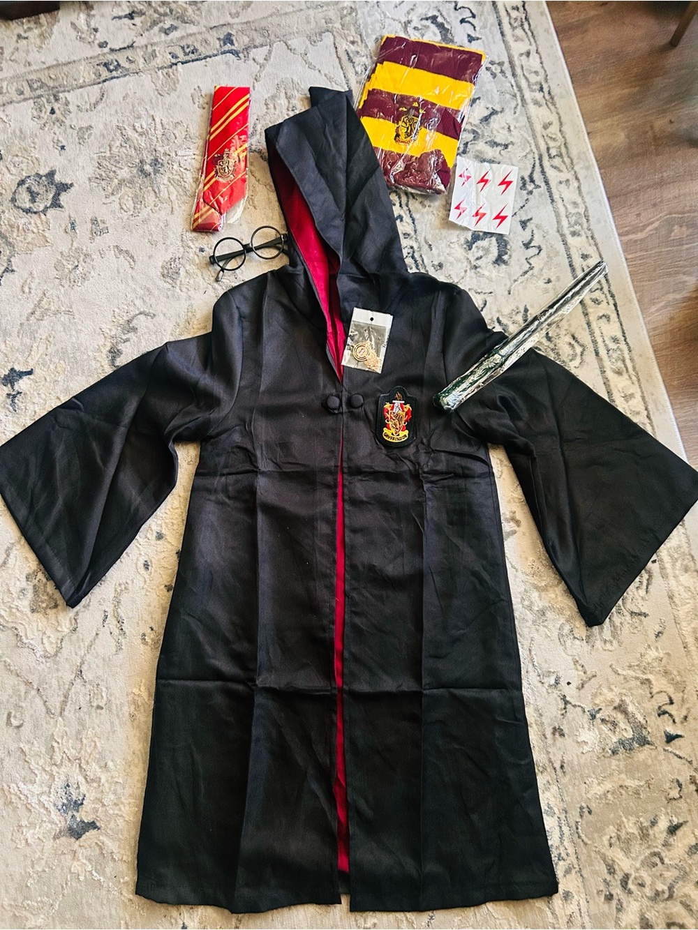 7 piece Kids Harry Potter Robe with Red Lining and Crest Patch